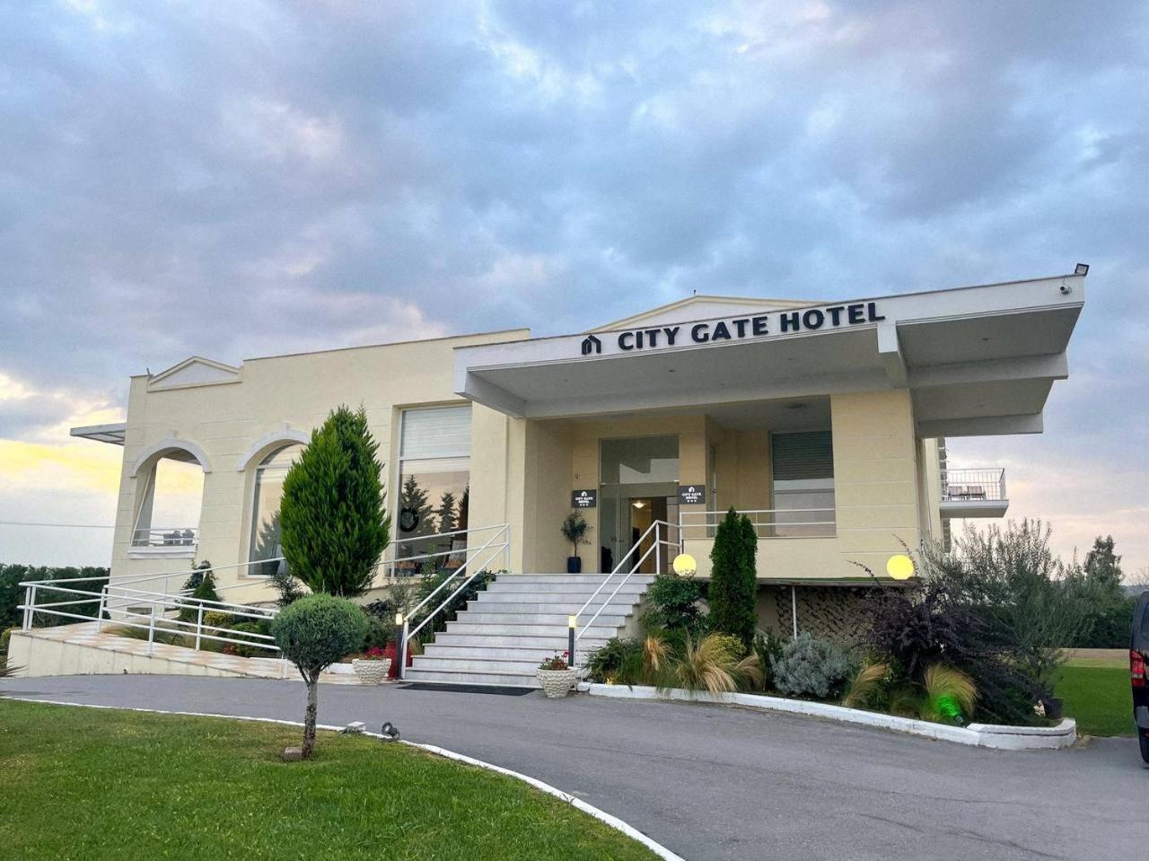City Gate Hotel Airport Tesalonika Bagian luar foto