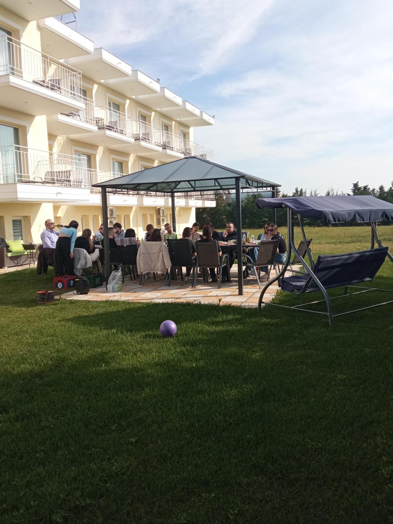 City Gate Hotel Airport Tesalonika Bagian luar foto