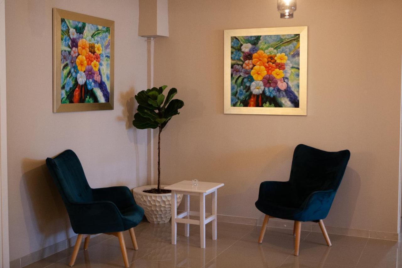 City Gate Hotel Airport Tesalonika Bagian luar foto
