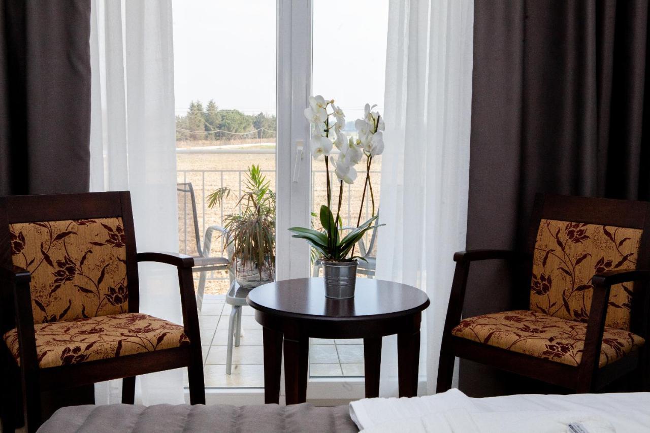 City Gate Hotel Airport Tesalonika Bagian luar foto
