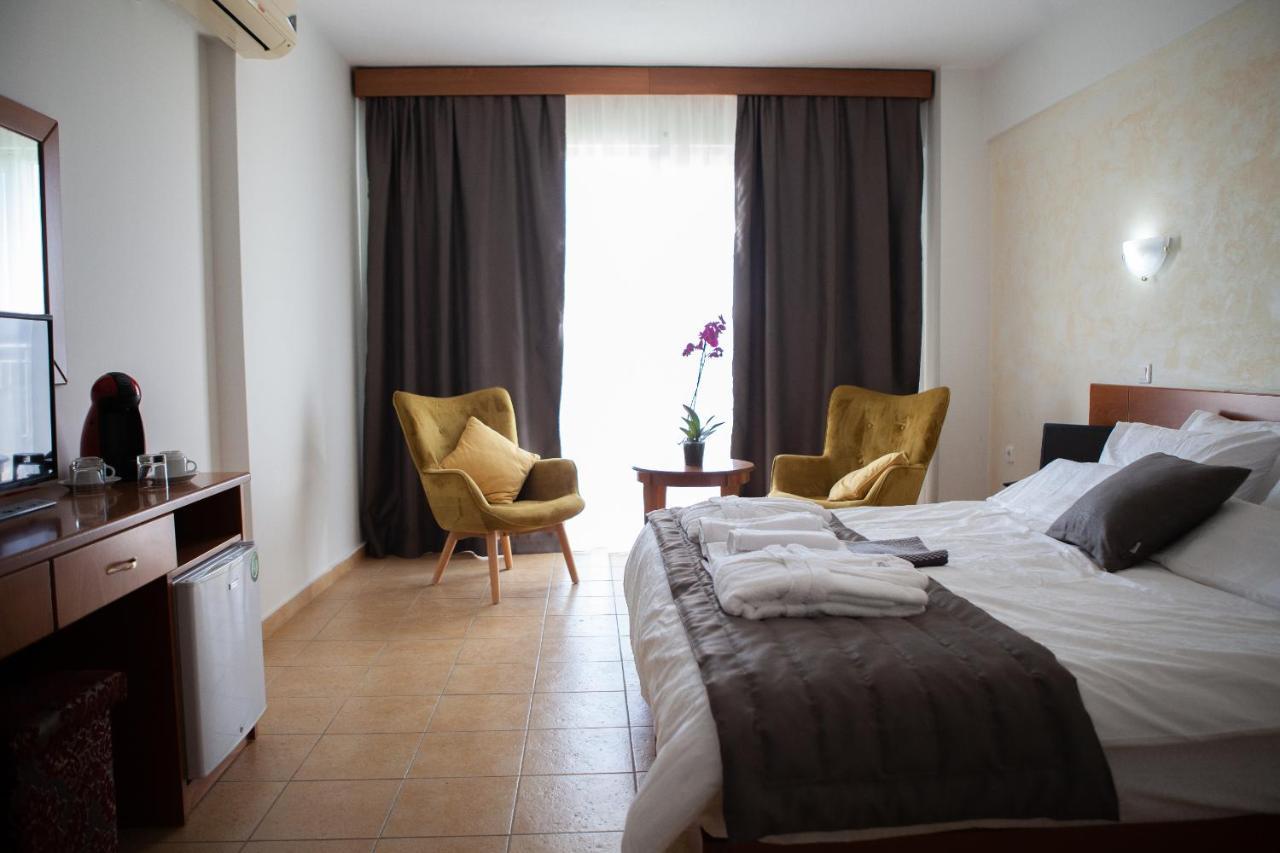 City Gate Hotel Airport Tesalonika Bagian luar foto
